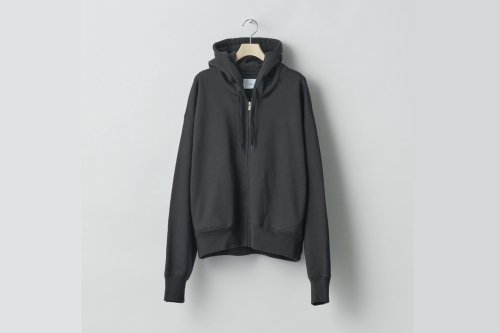 <img class='new_mark_img1' src='https://img.shop-pro.jp/img/new/icons2.gif' style='border:none;display:inline;margin:0px;padding:0px;width:auto;' />stein / UNTWISTED YARN SWEAT ZIP UP HOODY(CHARCOAL)