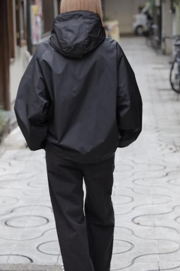 stein | シュタイン NYLON TAFTA HOODED SHORT JACKET(BLACK stein | シュタイン NYLON TAFTA HOODED SHORT JACKET(BLACK