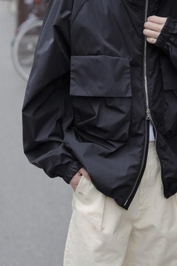 stein | シュタイン NYLON TAFTA HOODED SHORT JACKET(BLACK stein | シュタイン NYLON TAFTA HOODED SHORT JACKET(BLACK