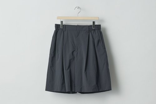 <img class='new_mark_img1' src='https://img.shop-pro.jp/img/new/icons2.gif' style='border:none;display:inline;margin:0px;padding:0px;width:auto;' />stein / WINDPROOF NYLON WIDE EASY SHORT TROUSERS(BLACK)