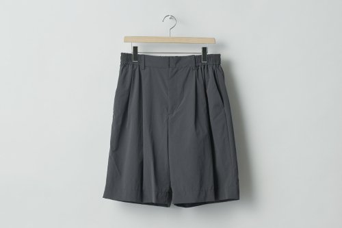 <img class='new_mark_img1' src='https://img.shop-pro.jp/img/new/icons2.gif' style='border:none;display:inline;margin:0px;padding:0px;width:auto;' />stein / WINDPROOF NYLON WIDE EASY SHORT TROUSERS(DARK GREY KHAKI)