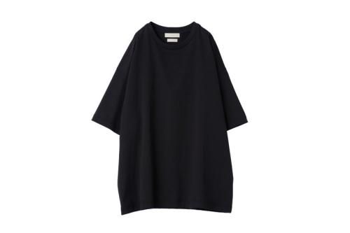 <img class='new_mark_img1' src='https://img.shop-pro.jp/img/new/icons2.gif' style='border:none;display:inline;margin:0px;padding:0px;width:auto;' />YOKE / YOKE T-SHIRT(BLACK)