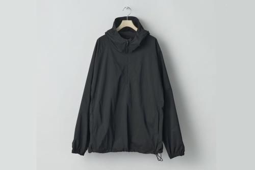 <img class='new_mark_img1' src='https://img.shop-pro.jp/img/new/icons2.gif' style='border:none;display:inline;margin:0px;padding:0px;width:auto;' />ssstein / WINDPROOF NYLON HOODED PULLOVER(BLACK)