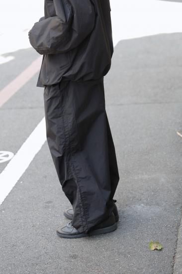 ssstein | シュタイン NYLON TWILL CARGO EASY TROUSERS(BLACK ssstein | シュタイン NYLON TWILL CARGO EASY TROUSERS(BLACK