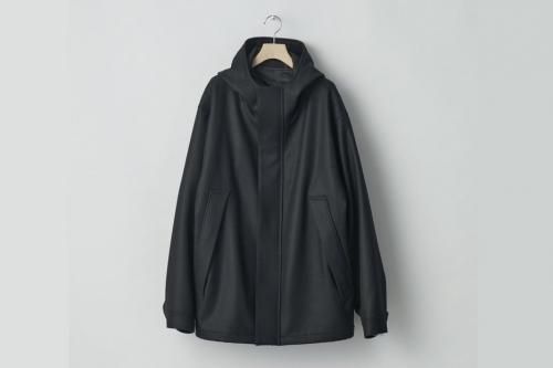 <img class='new_mark_img1' src='https://img.shop-pro.jp/img/new/icons2.gif' style='border:none;display:inline;margin:0px;padding:0px;width:auto;' />ssstein / MELTON HOODED BLOUSON(BLACK)