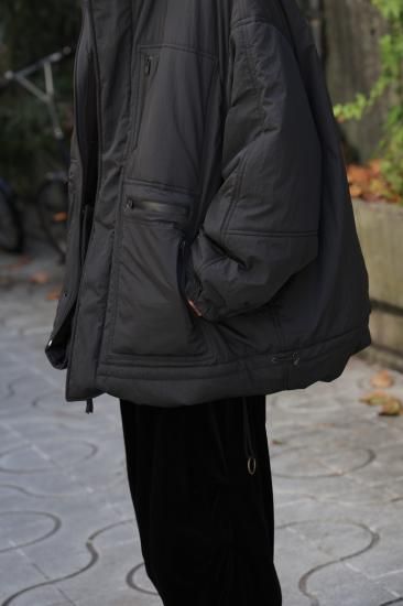 YOKE | MULTI POCKET PUFFER COAT(BLACK) | マルチポケットパファー