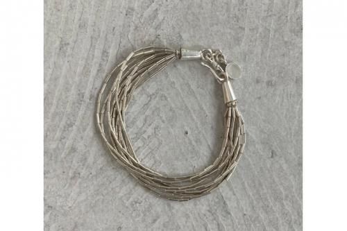 <img class='new_mark_img1' src='https://img.shop-pro.jp/img/new/icons2.gif' style='border:none;display:inline;margin:0px;padding:0px;width:auto;' />ALAYA / Liquid Silver Bracelet(SILVER)