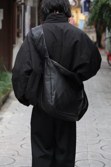 ssstein | シュタイン SHIRRING HANDLE LEATHER SHOULDER BAG ssstein | シュタイン SHIRRING HANDLE LEATHER SHOULDER BAG