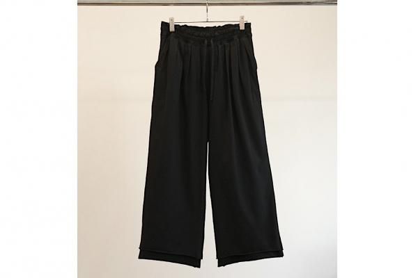 ANCELLM | アンセルム DRAPE WIDE EASY CUT SLACKS(BLACK ANCELLM | アンセルム DRAPE WIDE EASY CUT SLACKS(BLACK
