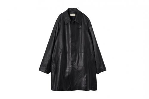 <img class='new_mark_img1' src='https://img.shop-pro.jp/img/new/icons2.gif' style='border:none;display:inline;margin:0px;padding:0px;width:auto;' />YOKE / LEATHER CUT-OFF HALF COAT(BLACK)