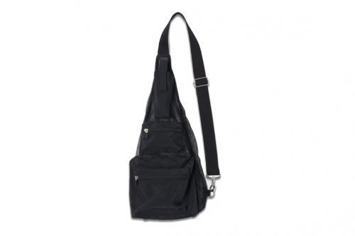 <img class='new_mark_img1' src='https://img.shop-pro.jp/img/new/icons2.gif' style='border:none;display:inline;margin:0px;padding:0px;width:auto;' />YOKE / MESH ONE-SHOULDER BAG(BLACK)