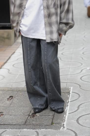 YOKE | BLEACHED DENIM WIDE-LEG BUGGY PANTS(BLACK) | ブルーチ