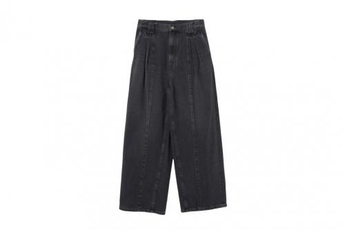 <img class='new_mark_img1' src='https://img.shop-pro.jp/img/new/icons2.gif' style='border:none;display:inline;margin:0px;padding:0px;width:auto;' />YOKE / BLEACHED DENIM WIDE-LEG BUGGY PANTS(BLACK)