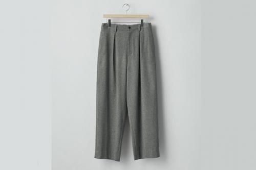 <img class='new_mark_img1' src='https://img.shop-pro.jp/img/new/icons2.gif' style='border:none;display:inline;margin:0px;padding:0px;width:auto;' />ssstein / W/CA BEAVER EASY WIDE TROUSERS(GREY)