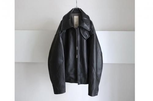 <img class='new_mark_img1' src='https://img.shop-pro.jp/img/new/icons2.gif' style='border:none;display:inline;margin:0px;padding:0px;width:auto;' />ANTHEM A / LAMB LEATHER MILITARY BLOUSON(BLACK)