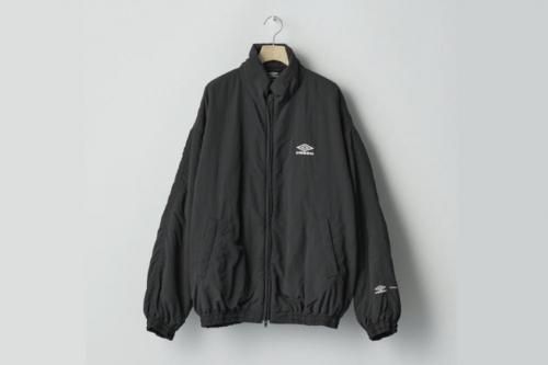 <img class='new_mark_img1' src='https://img.shop-pro.jp/img/new/icons2.gif' style='border:none;display:inline;margin:0px;padding:0px;width:auto;' />ssstein  UMBRO / CO/NY POPLIN PADDED JACKET(BLACK)