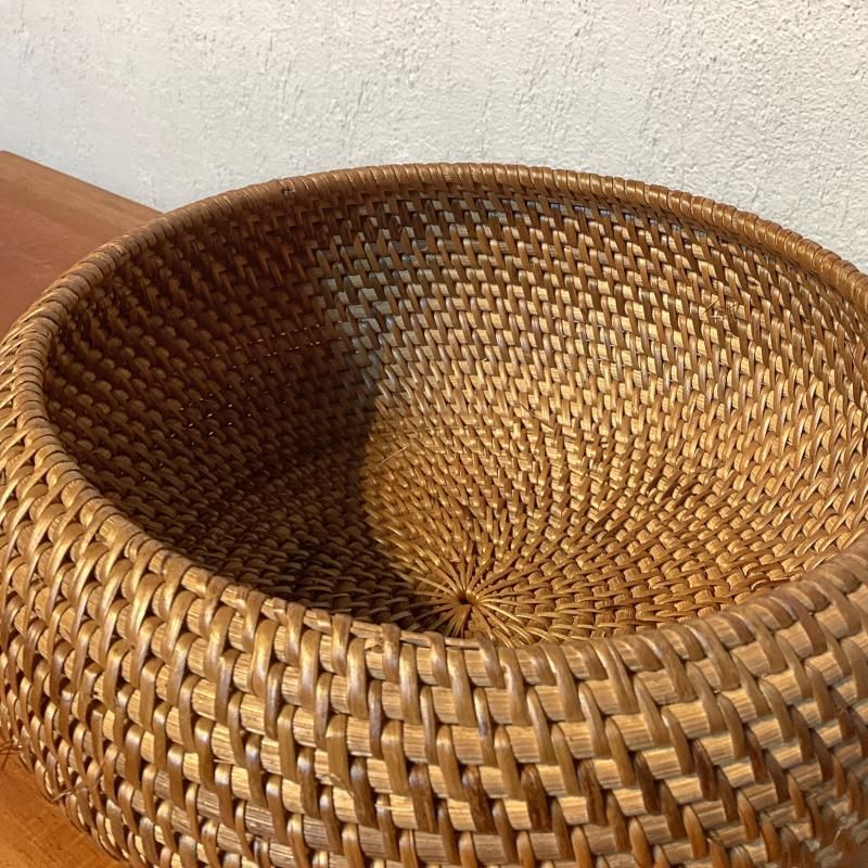 アタ製手編みバスケット ラウンド 収納バスケット 小物入れ バリ アタ製手編みバスケット ラウンド 収納バスケット 小物入れ バリ