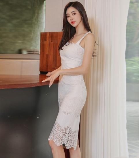 人気の海外デザイン 高見え抜群なホワイトレースの膝丈タイトドレス