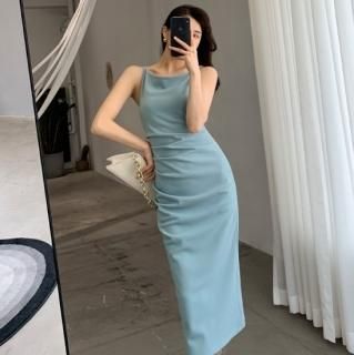 レディにきまる大人スタイル タイトシルエットのきれいめミディアムワンピース 2色