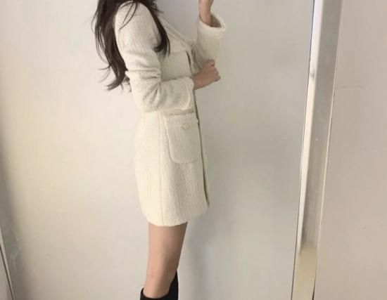 秋冬のお出かけコーデに フリンジがかわいいミニ丈長袖ツイード