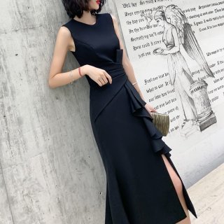 XS〜4L エレガントなボリュームフリルのロング丈ノースリーブスリット黒ドレス ワンピース