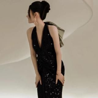 <img class='new_mark_img1' src='https://img.shop-pro.jp/img/new/icons14.gif' style='border:none;display:inline;margin:0px;padding:0px;width:auto;' />ホルターネックのバックコンシャスドレス タイトワンピース XS〜4L 黒