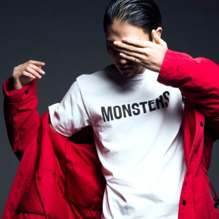 <img class='new_mark_img1' src='https://img.shop-pro.jp/img/new/icons5.gif' style='border:none;display:inline;margin:0px;padding:0px;width:auto;' />MONSTERS T-SHIRT