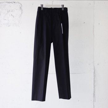 <img class='new_mark_img1' src='https://img.shop-pro.jp/img/new/icons14.gif' style='border:none;display:inline;margin:0px;padding:0px;width:auto;' />YOKE/ 1TUCK EASY TAPERED TROUSERS 