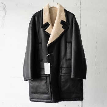<img class='new_mark_img1' src='https://img.shop-pro.jp/img/new/icons14.gif' style='border:none;display:inline;margin:0px;padding:0px;width:auto;' />YOKE/ REVERSIBLE MOUTON RANCH COAT 