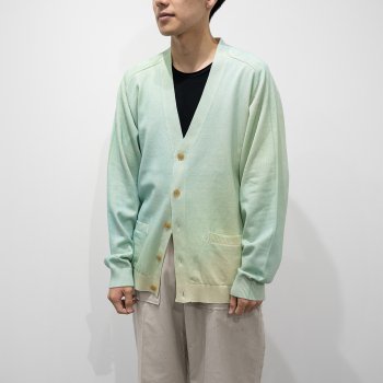 <img class='new_mark_img1' src='https://img.shop-pro.jp/img/new/icons14.gif' style='border:none;display:inline;margin:0px;padding:0px;width:auto;' />YOKE/ GRADATION PRINTED CARDIGAN 