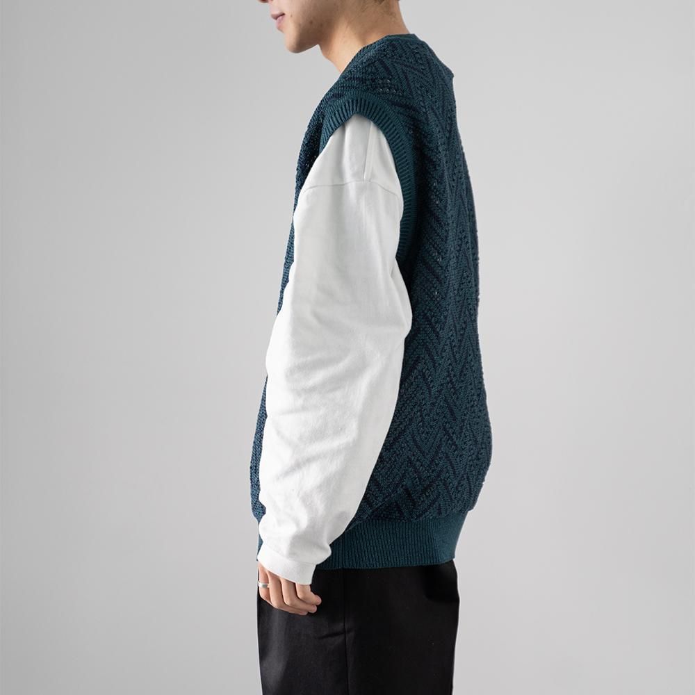 YOKE/ HERRINGBONE MESH V-NECK VEST