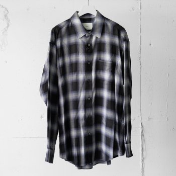 <img class='new_mark_img1' src='https://img.shop-pro.jp/img/new/icons14.gif' style='border:none;display:inline;margin:0px;padding:0px;width:auto;' />stein/ OVERSIZED STANDARD SHIRT 