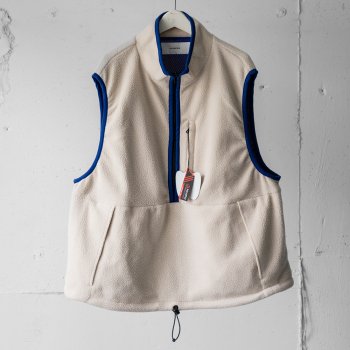 <img class='new_mark_img1' src='https://img.shop-pro.jp/img/new/icons20.gif' style='border:none;display:inline;margin:0px;padding:0px;width:auto;' />[30%OFF] wonderland / Store vest 