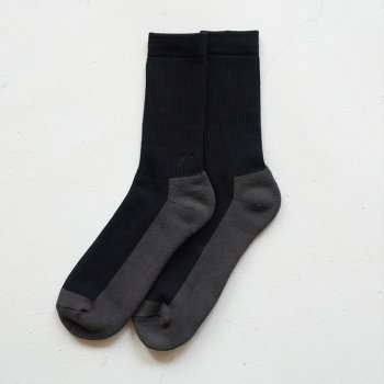 <img class='new_mark_img1' src='https://img.shop-pro.jp/img/new/icons14.gif' style='border:none;display:inline;margin:0px;padding:0px;width:auto;' />ANCELLM / 2TONE LOGO SOCKS 