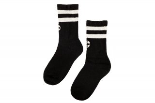 FRORAL EMBLEM SOCKS<br>BLACK×WHITE/2月/割り大寒桜/思慕 <img class='new_mark_img2' src='https://img.shop-pro.jp/img/new/icons41.gif' style='border:none;display:inline;margin:0px;padding:0px;width:auto;' />の商品画像