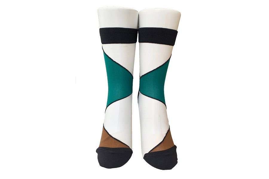 COLOR BLOCKED SEE-THROUGH SOCKS<br>GREEN×BROWN<img class='new_mark_img2' src='https://img.shop-pro.jp/img/new/icons5.gif' style='border:none;display:inline;margin:0px;padding:0px;width:auto;' />