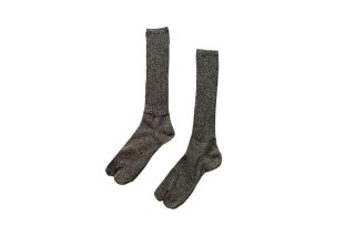 LAME TABI LOOSE SOCKS<br>SILVER<img class='new_mark_img2' src='https://img.shop-pro.jp/img/new/icons5.gif' style='border:none;display:inline;margin:0px;padding:0px;width:auto;' />の商品画像