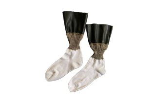 LAME COLORED BLOCKED FAUX LEATHER SOCKS<br>GOLDWHITEξʲ