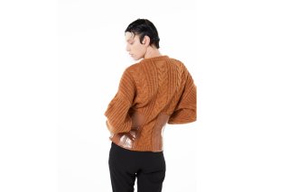 【FLEI】CORSET CABLE KNIT SWEATER<br>CAMELの商品画像