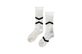 UNISEX/ASYMMETRY LINE SPORTS SOCKS<br>WHITE<img class='new_mark_img2' src='https://img.shop-pro.jp/img/new/icons5.gif' style='border:none;display:inline;margin:0px;padding:0px;width:auto;' />の商品画像