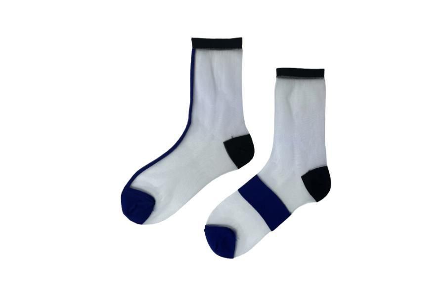 ASYMMETRIC LINE SEE-THROUGH SOCKS<br>BLACKBLUE<img class='new_mark_img2' src='https://img.shop-pro.jp/img/new/icons5.gif' style='border:none;display:inline;margin:0px;padding:0px;width:auto;' />