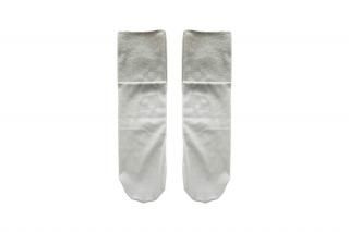 GLITTER KNIT TULLE SOCKS<br>WHITE<img class='new_mark_img2' src='https://img.shop-pro.jp/img/new/icons5.gif' style='border:none;display:inline;margin:0px;padding:0px;width:auto;' />ξʲ