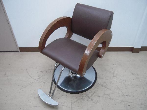 ワールドビジョン美容室椅子カット椅子