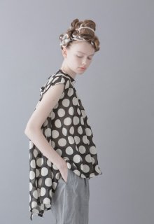 dots lawn blouse