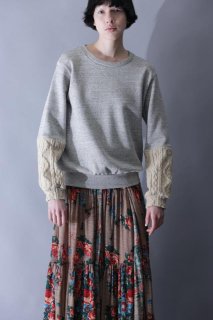 < pre-order > cable french terry pullover
