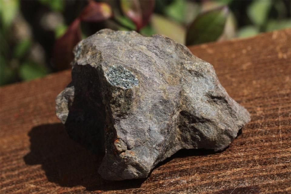 桜石 桜石(Cherrt Blossom Stone)菫青石仮晶 京都府亀岡市湯の花産