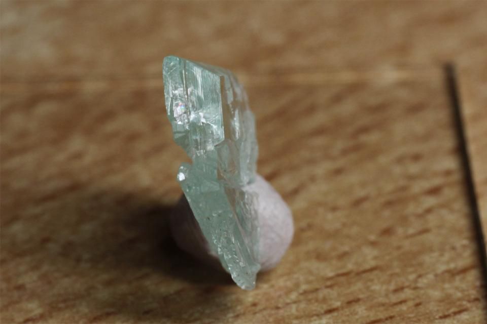 フォスフォフィライト 燐葉石 phosphophyllite 鉱物標本 原石 本気の