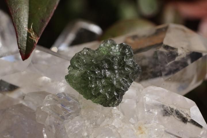 モルダバイト 大特価 大粒 タンブル 楽天市場】モルダバイト タンブルの通販