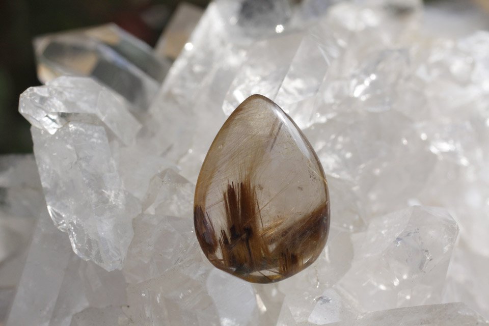 ルチルインクォーツ 水晶 天然石 スモーキークォーツ n150 - 置物