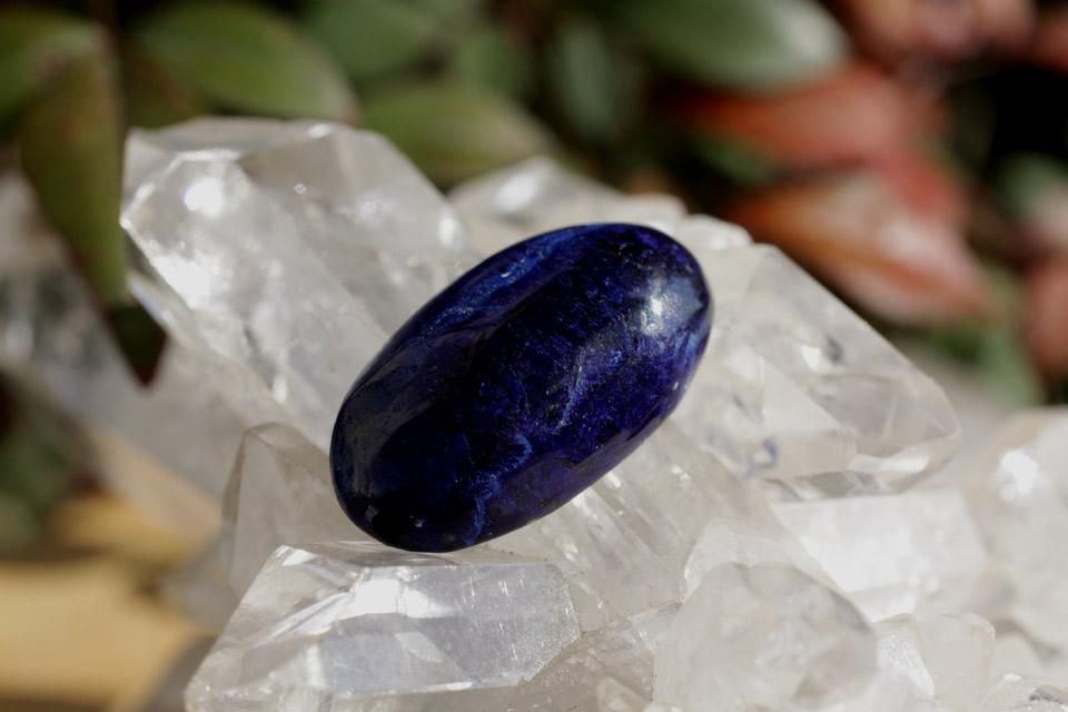 深い藍色♪ 天然無垢のアズライト(藍銅鉱)ルース♪ - 天然石